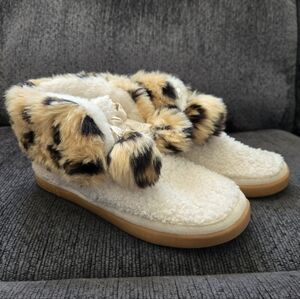 Toms Womens Fuzy Cheetah Animal Print Bow Front Slippers